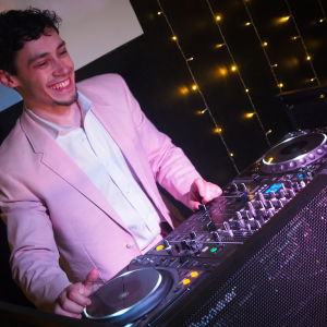 Dr Decks DJ Live Act Hertfordshire