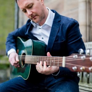 Philip Lee Solo Singer With Tracks Nottinghamshire