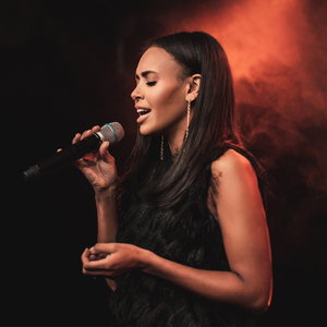 Rachel Marie Solo Singer With Tracks Essex