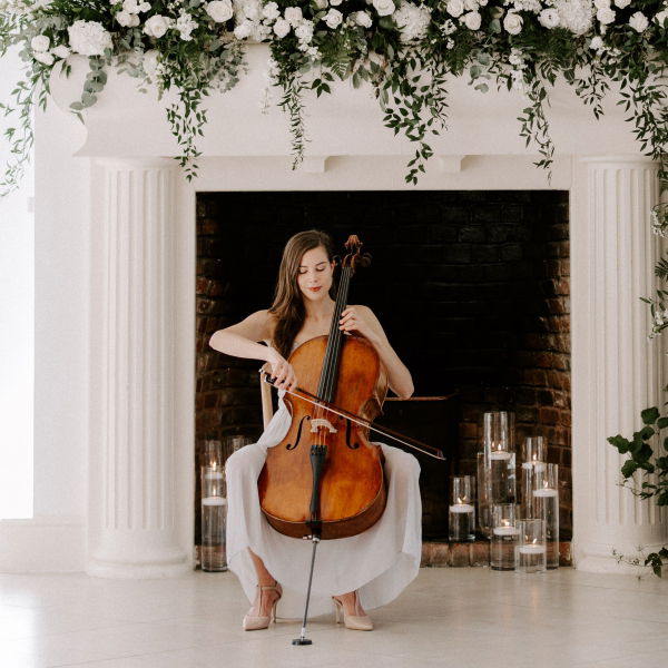 Isobelle Cellist Classical Musician London