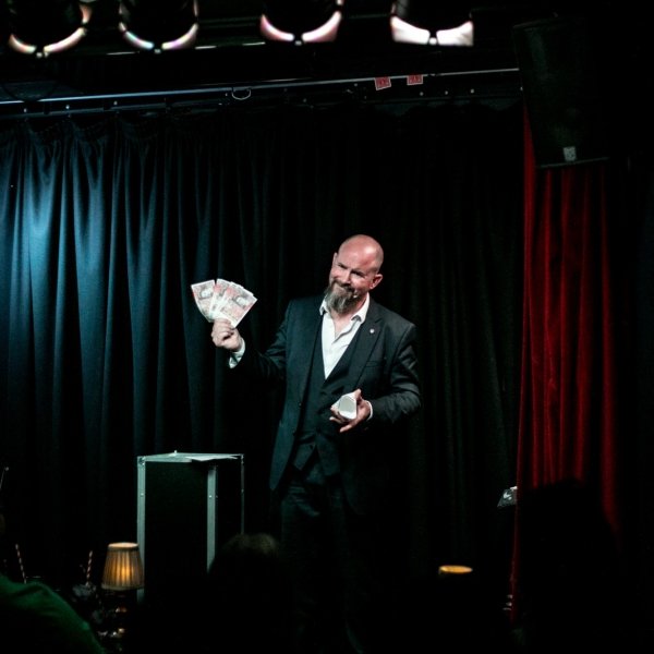 The Stand Up Magician Comedian Bristol