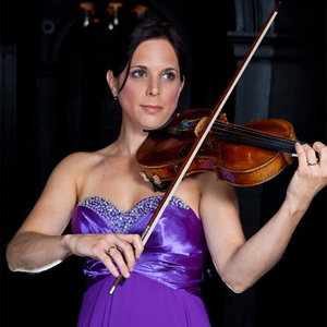 Soloise Electric Violinist London