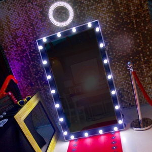 Super Snaps Selfie Mirror Surrey