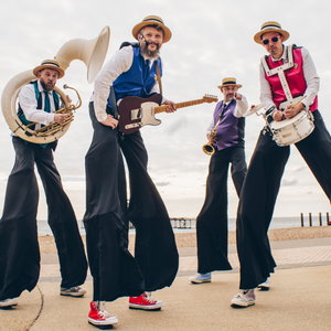 The Ten Foot Troubadours Unusual Musician East Sussex