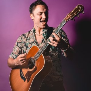 Tom Wadd Singer Guitarist Oxfordshire