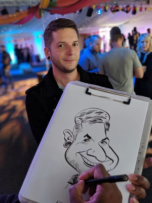 Event Draw A Crowd Caricatures Caricaturist London