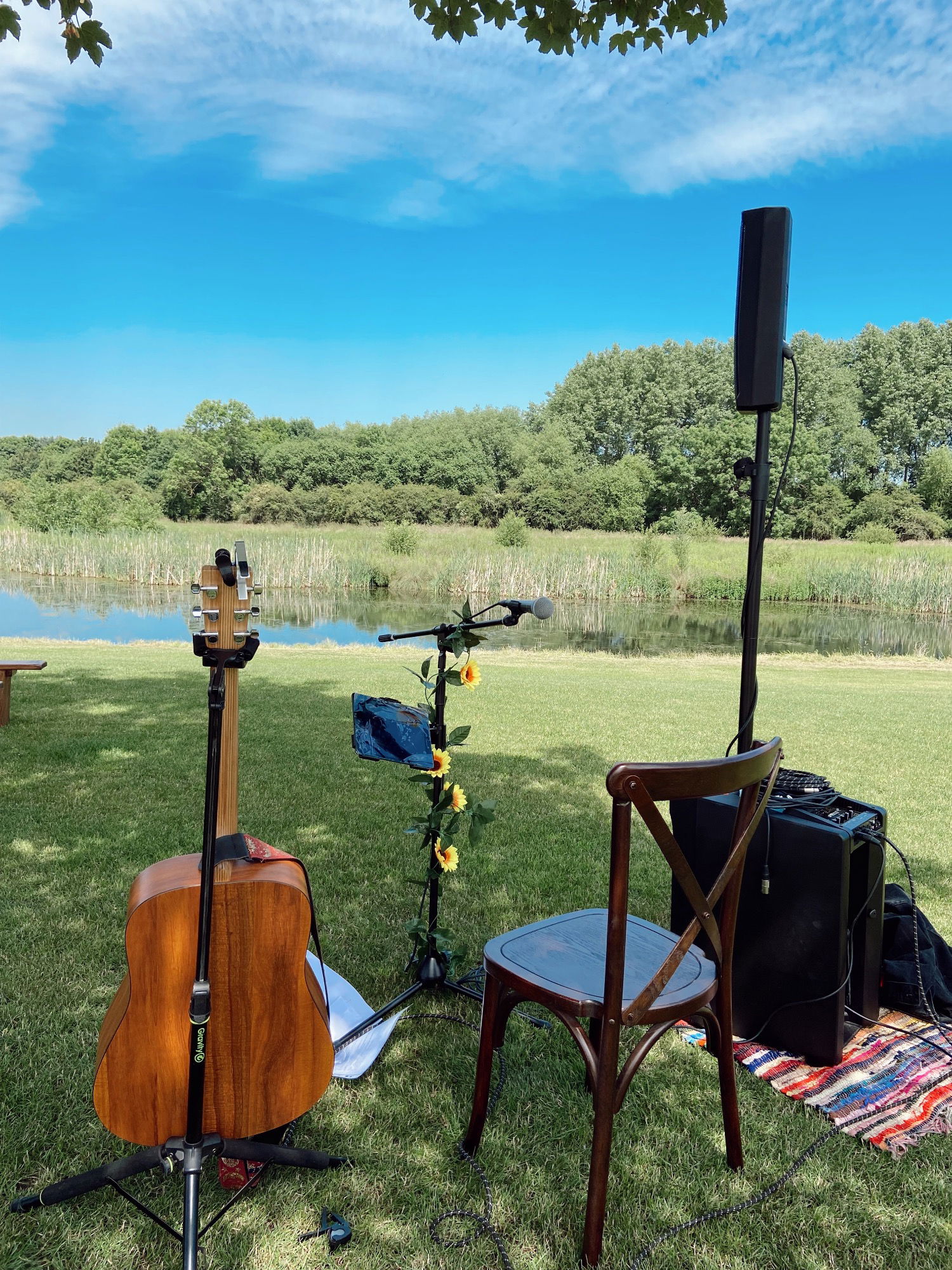 Kelly Barnes Singer Guitarist Review Wedding Leicestershire