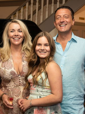 Event Comedy Paparazzi Street Performer East Sussex