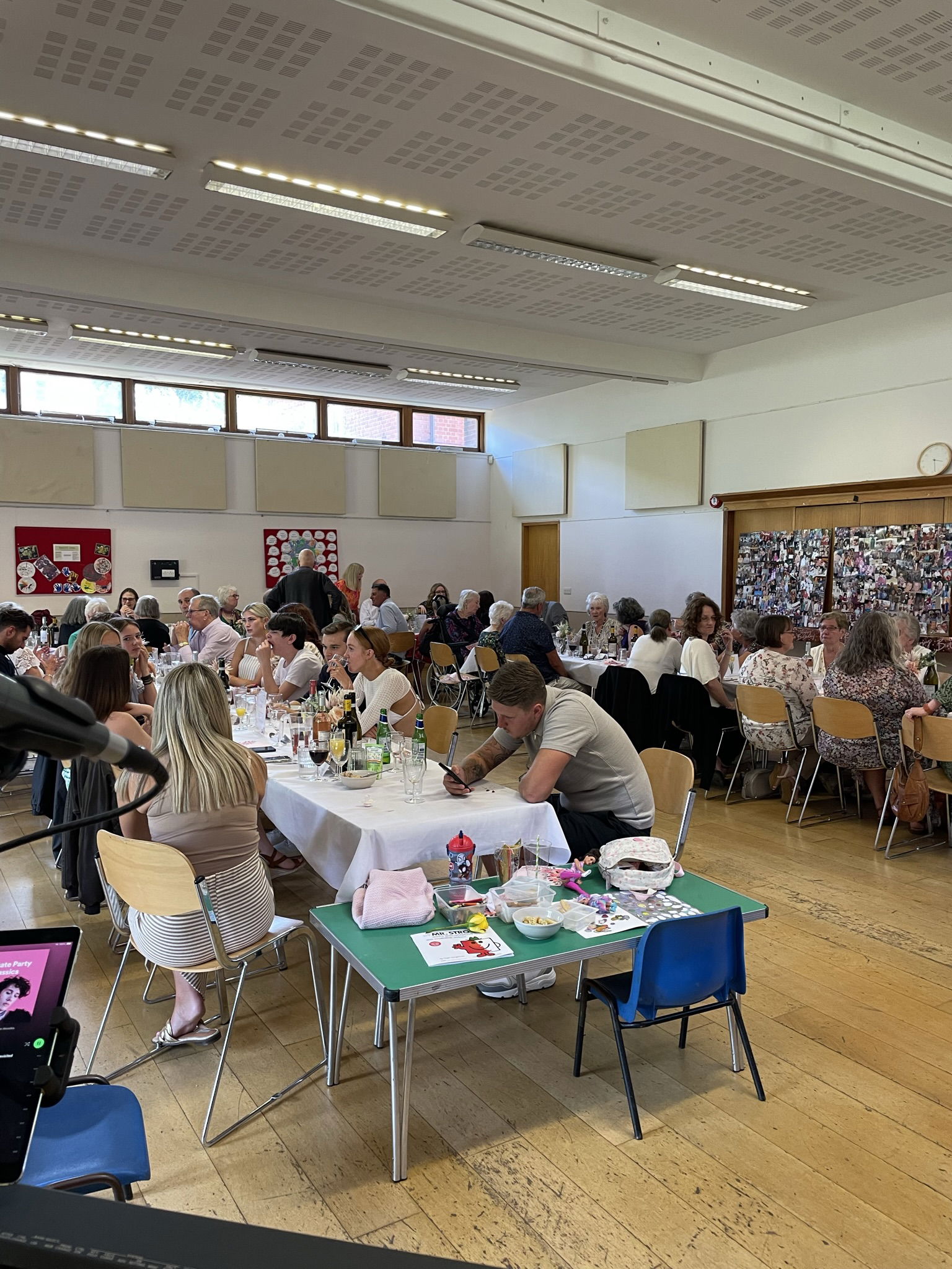 Florence Smith Singer Guitarist Review Private Party London