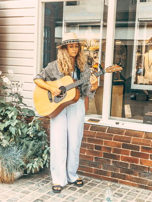 Event Kelly Barnes Singer Guitarist Northamptonshire