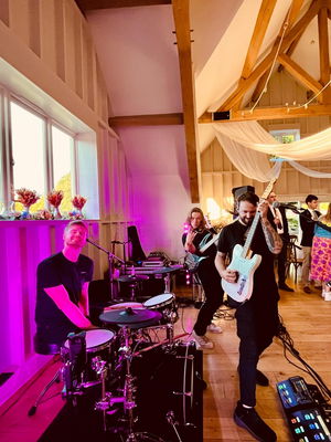 Event Happy Hour Rock and Pop Party Band Kent