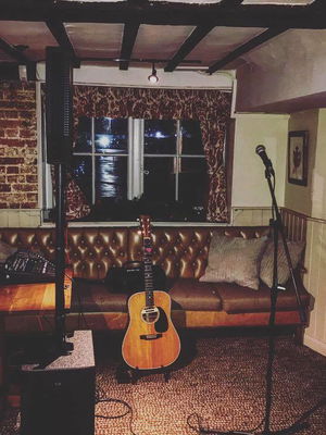 Event Andy Michaels Singer Guitarist Gloucestershire