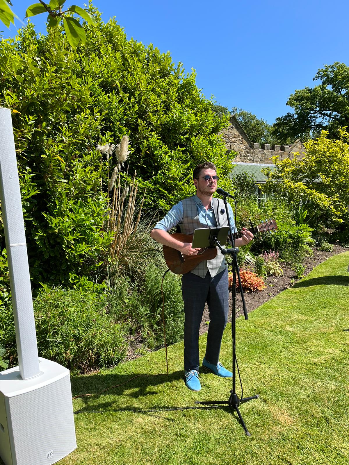 Tom Charles Singer Guitarist Review Wedding North Yorkshire