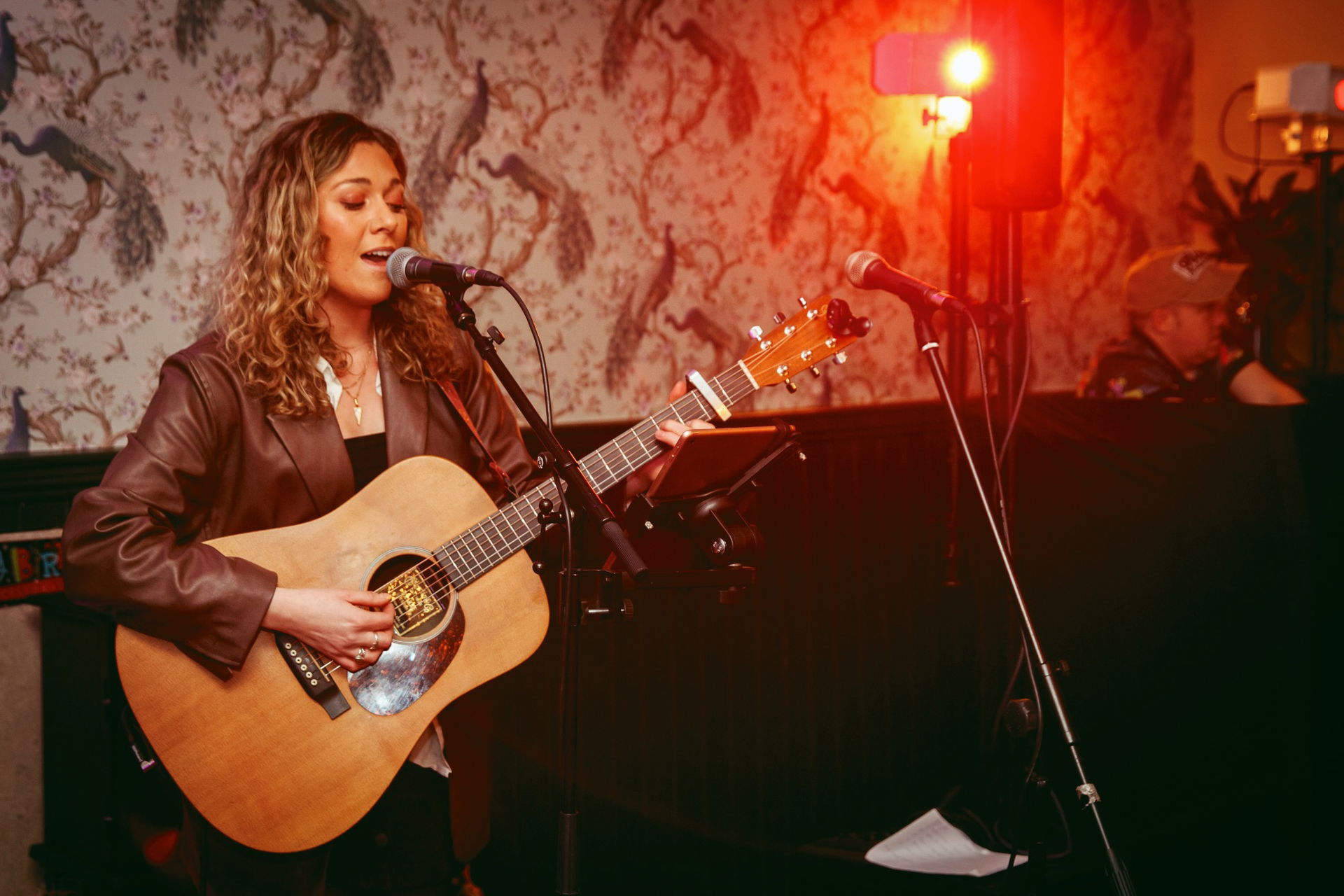 Kelly Barnes Singer Guitarist Review Private Party Northamptonshire