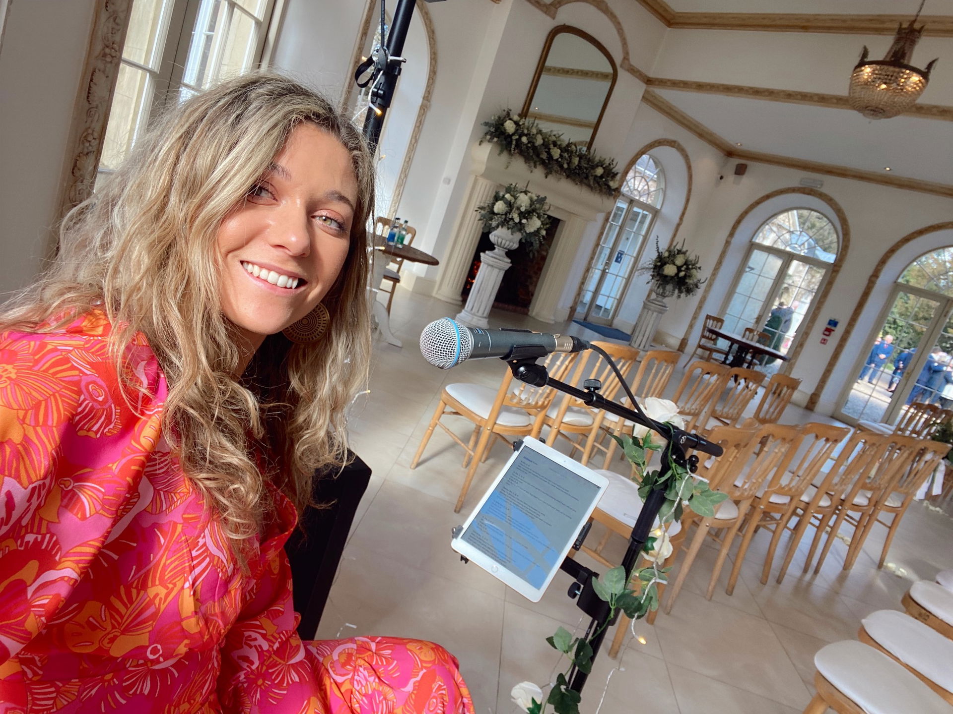 Kelly Barnes Singer Guitarist Review Wedding Surrey