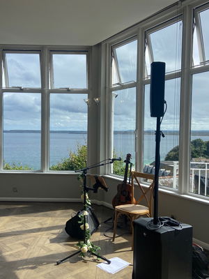 Event Kelly Barnes Singer Guitarist Northamptonshire