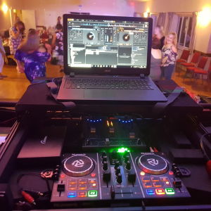 Lauren S booked CJ Discos for their party in Manchester CJ Discos Wedding DJ Review Private Party Manchester