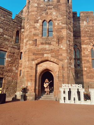 Event Kelly Barnes Singer Guitarist Northamptonshire