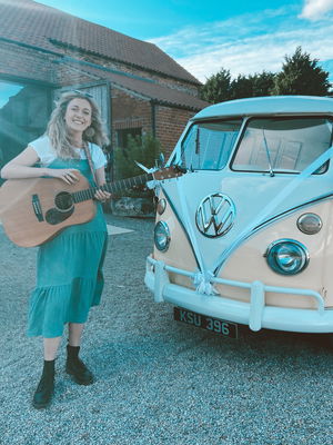 Event Kelly Barnes Singer Guitarist Northamptonshire