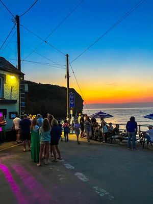 Event The Hot Shots Function Band Essex