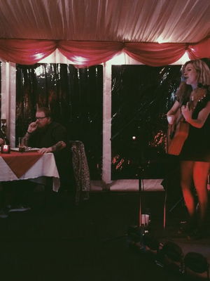 Event Kelly Barnes Singer Guitarist Northamptonshire