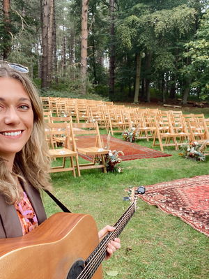 Event Kelly Barnes Singer Guitarist Northamptonshire