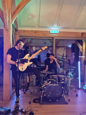 Event Happy Hour Function Band Kent