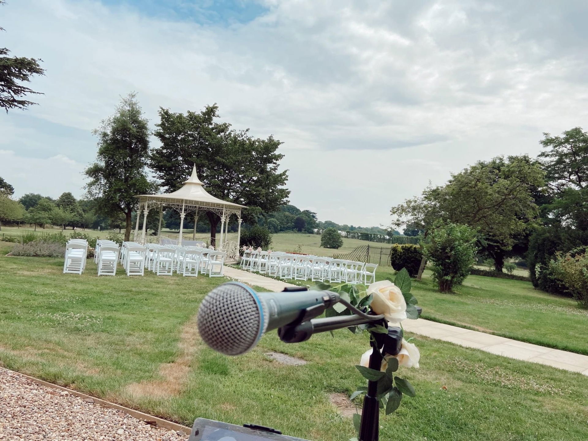 Kelly Barnes Singer Guitarist Review Wedding Nottinghamshire