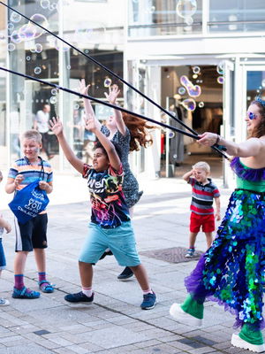 Event Bubbleologist Street Performer Leicestershire