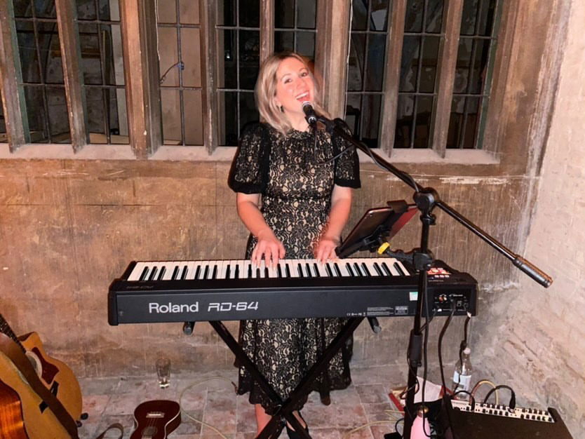 Florence Smith Singer Guitarist Review Wedding London