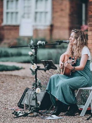 Event Kelly Barnes Singer Guitarist Northamptonshire