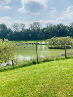 Event Elly Singer Guitarist London