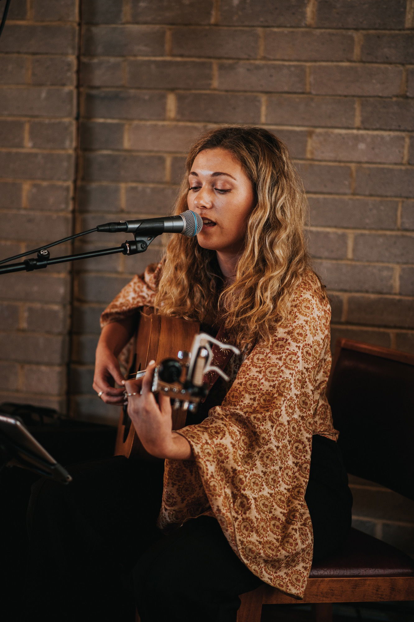 Kelly Barnes Singer Guitarist Review Wedding Hertfordshire