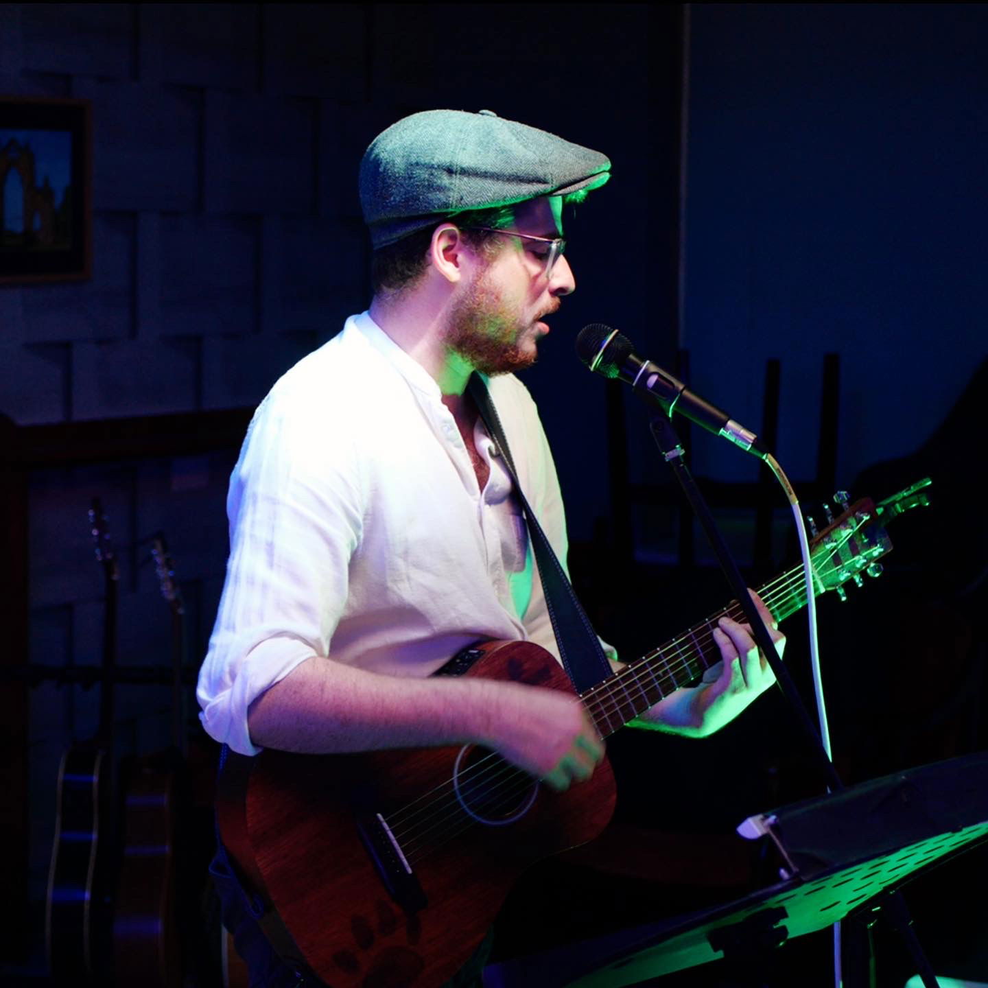 Tom Charles Singer Guitarist Review Hotel / Restaurant Event Durham