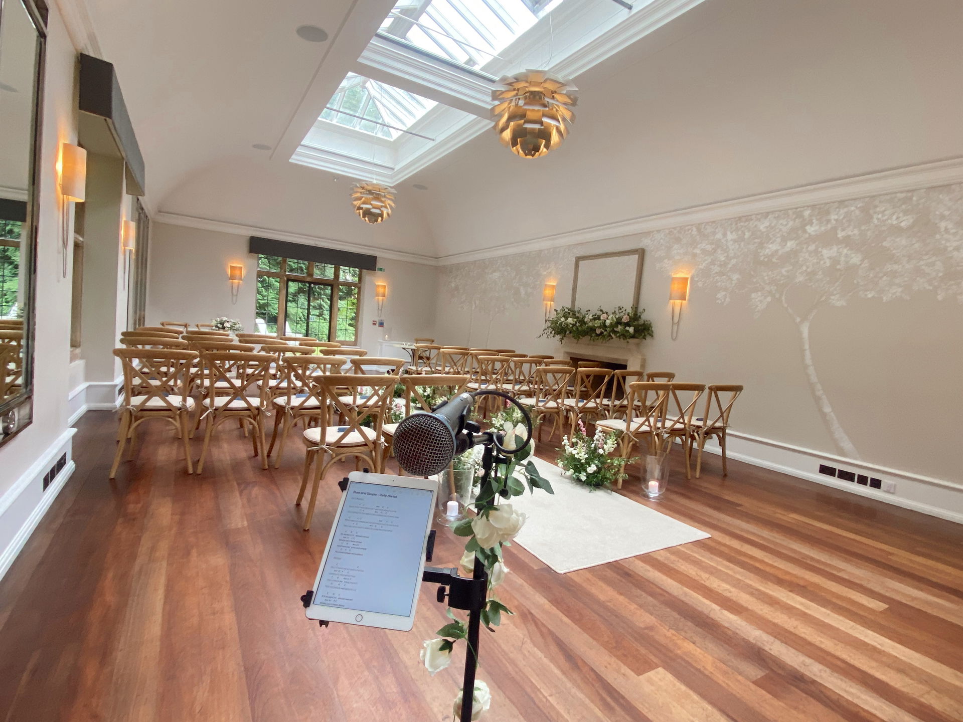 Kelly Barnes Singer Guitarist Review Wedding Oxfordshire