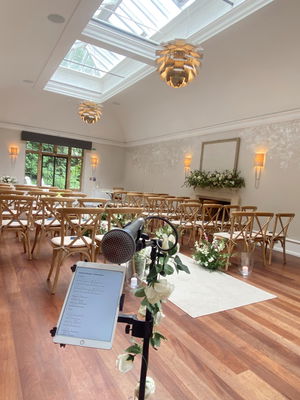 Event Kelly Barnes Singer Guitarist Northamptonshire