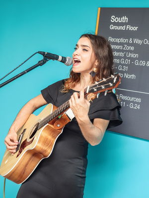 Event Isla Solo Singer/ Guitarist London