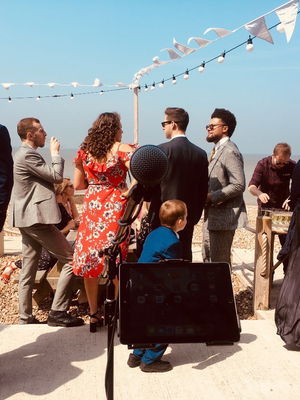 Event Kelly Barnes Singer Guitarist Northamptonshire