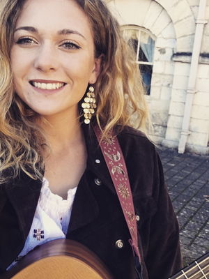 Event Kelly Barnes Singer Guitarist Northamptonshire