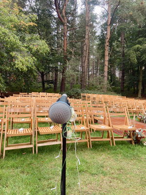 Event Kelly Barnes Singer Guitarist Northamptonshire