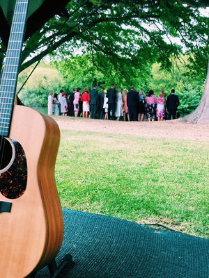 Event Kelly Barnes Singer Guitarist Northamptonshire