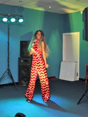 Event Motown Queen Solo Singer With Tracks Gloucestershire