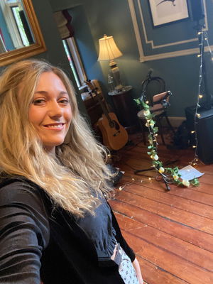 Event Kelly Barnes Singer Guitarist Northamptonshire