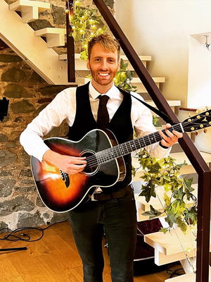 Event Tom Horts Singer Guitarist Lancashire