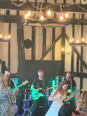 Event Happy Hour Rock and Pop Party Band Kent