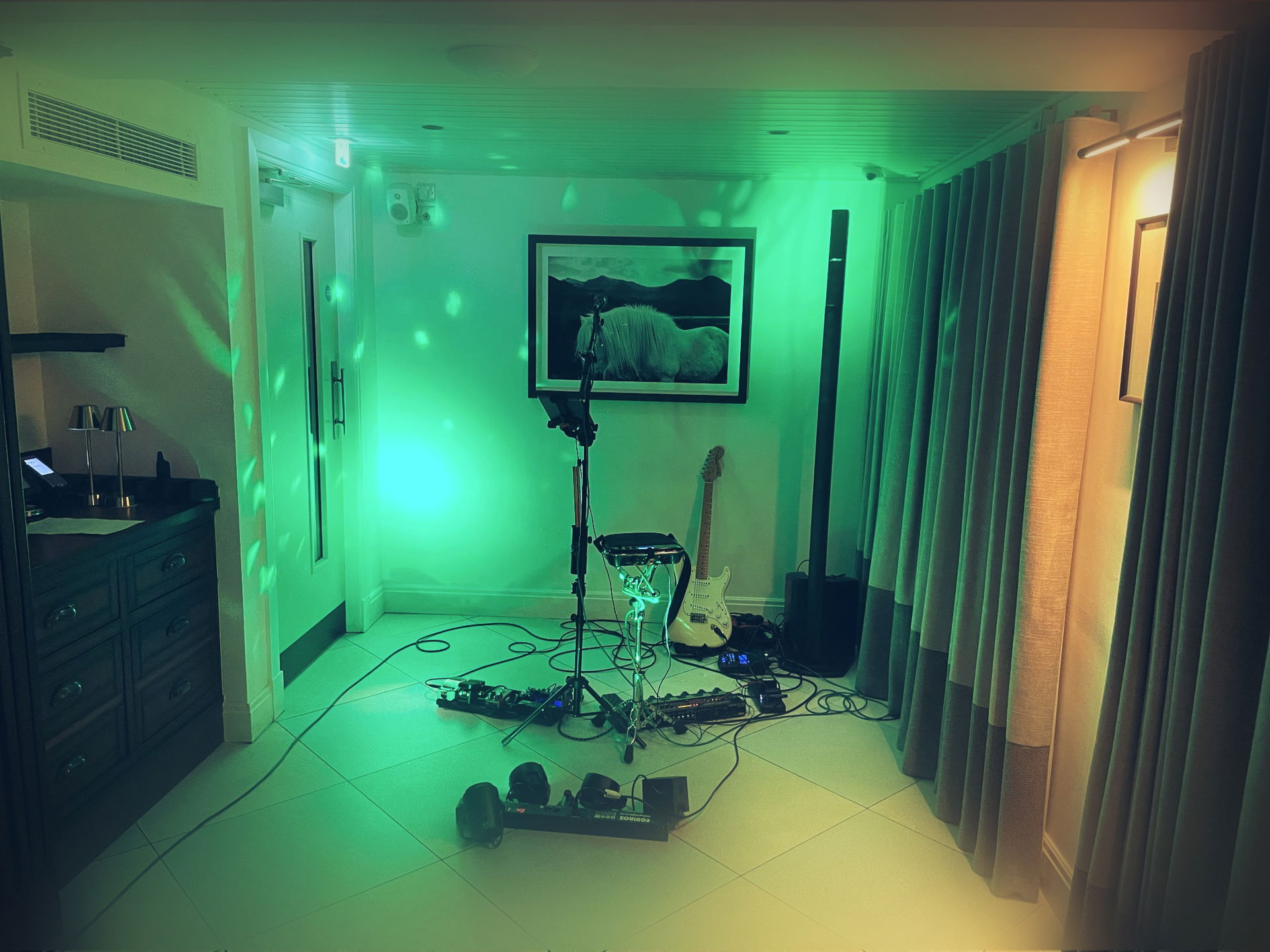 Dylan Dale Singer Guitarist Review Wedding Edinburgh