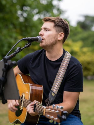 Event Andy Michaels Solo Singer-Guitarist Gloucestershire