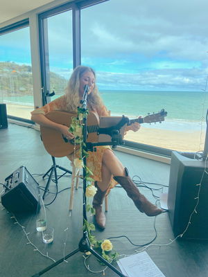 Event Kelly Barnes Singer Guitarist Northamptonshire