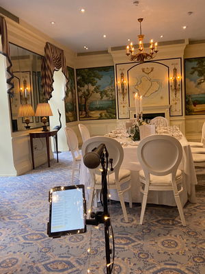 Event Kelly Barnes Singer Guitarist Northamptonshire