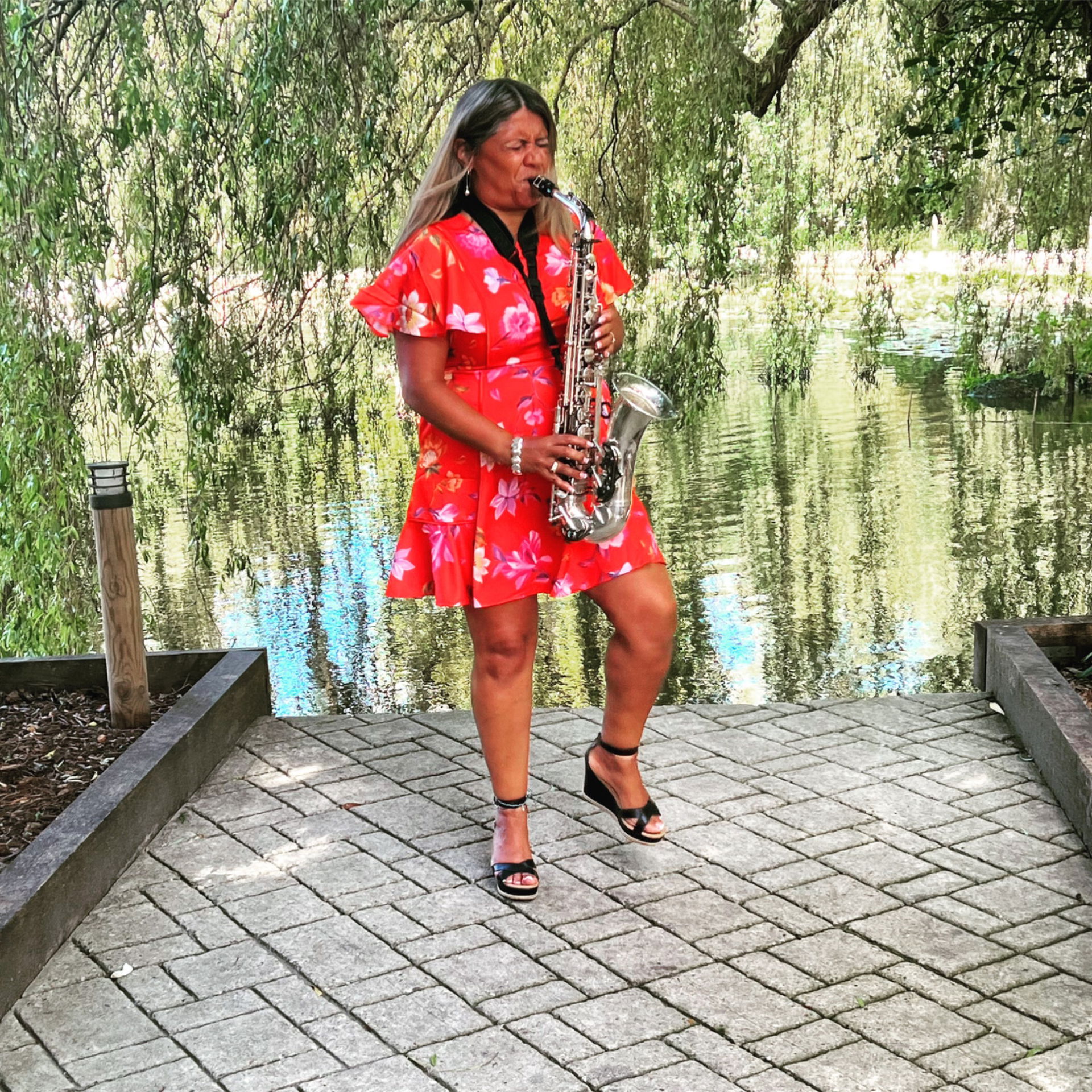 Mads on Sax Saxophonist Review Wedding Essex